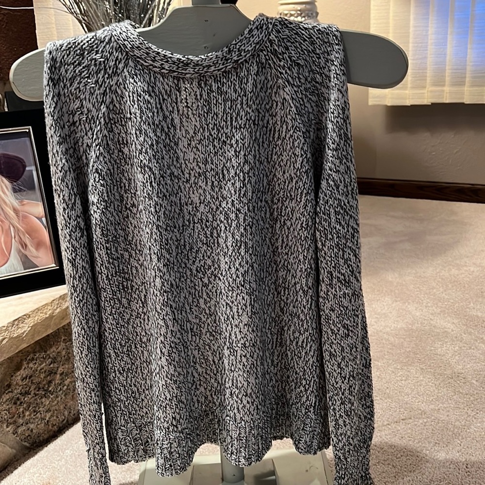 Alya sweater